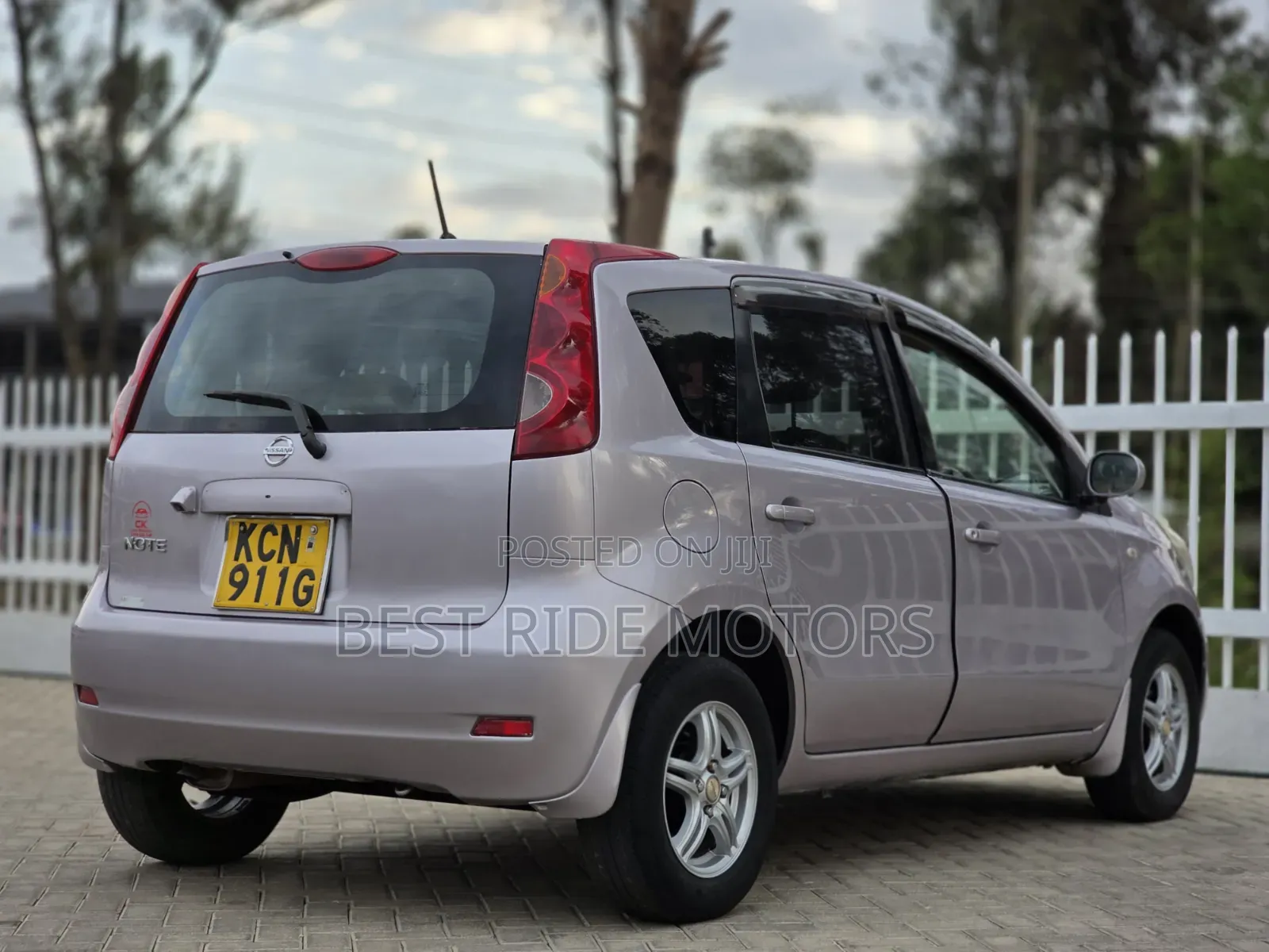 Nissan Note 1.4 2010 Silver