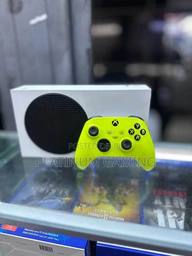 Pre-Owned Xbox Series S 512GB SSD - main view