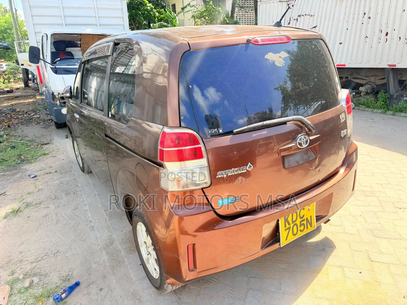 Toyota Spade 2014
