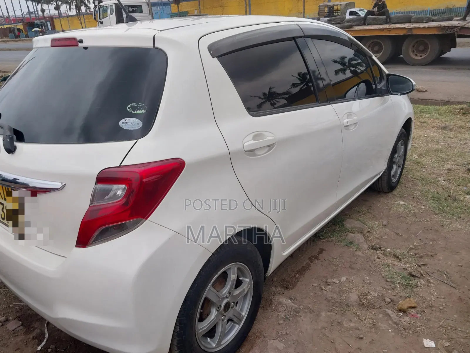 Toyota Vitz 2015 White