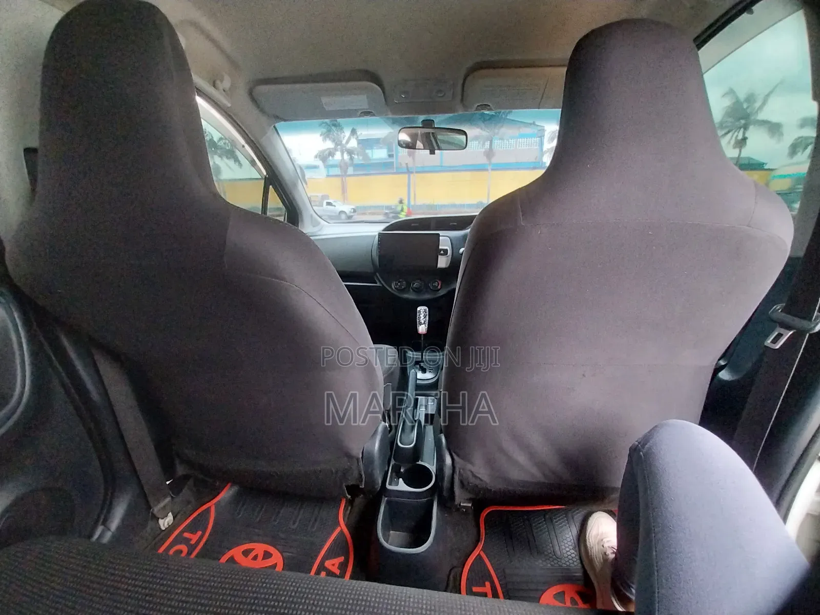 Toyota Vitz 2015 White