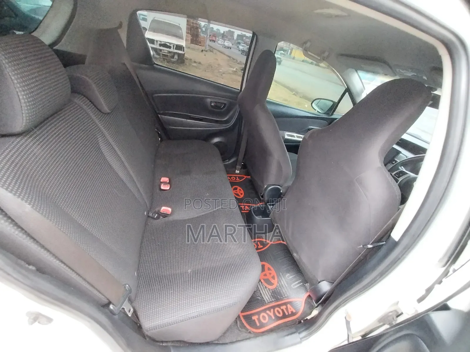 Toyota Vitz 2015 White