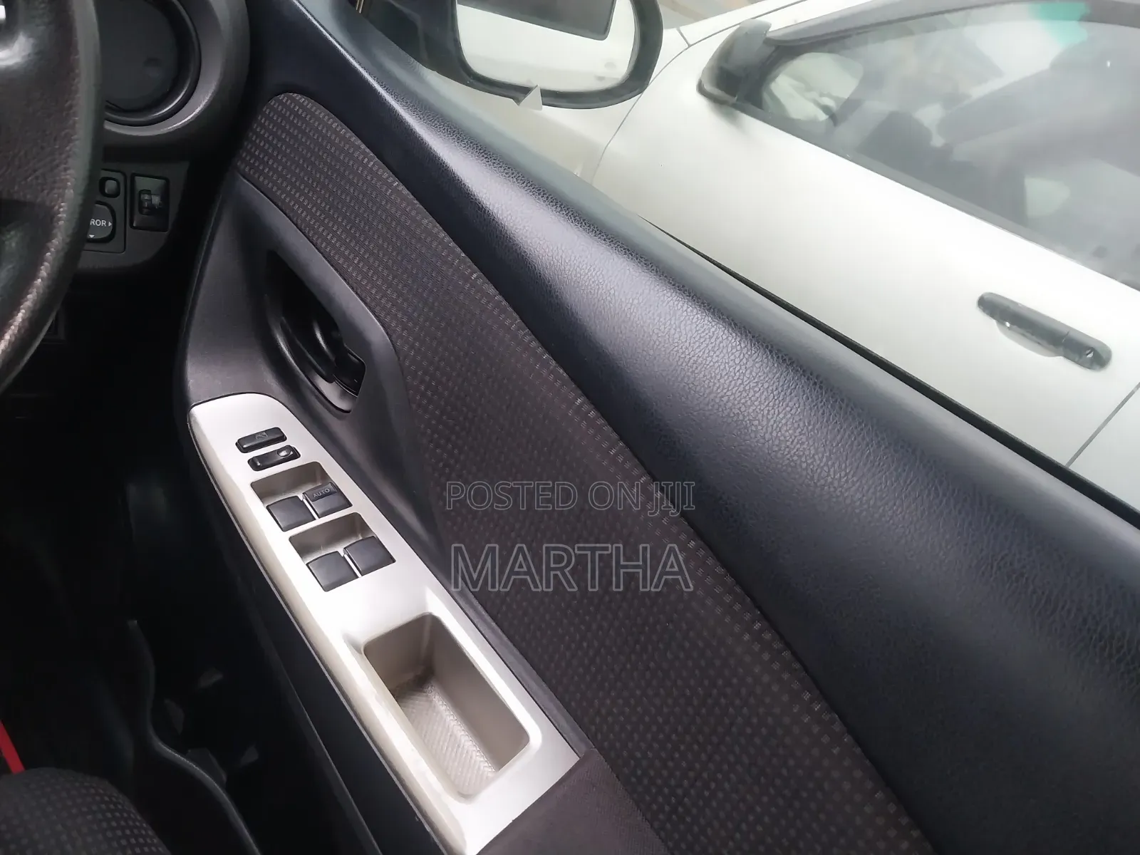 Toyota Vitz 2015 White