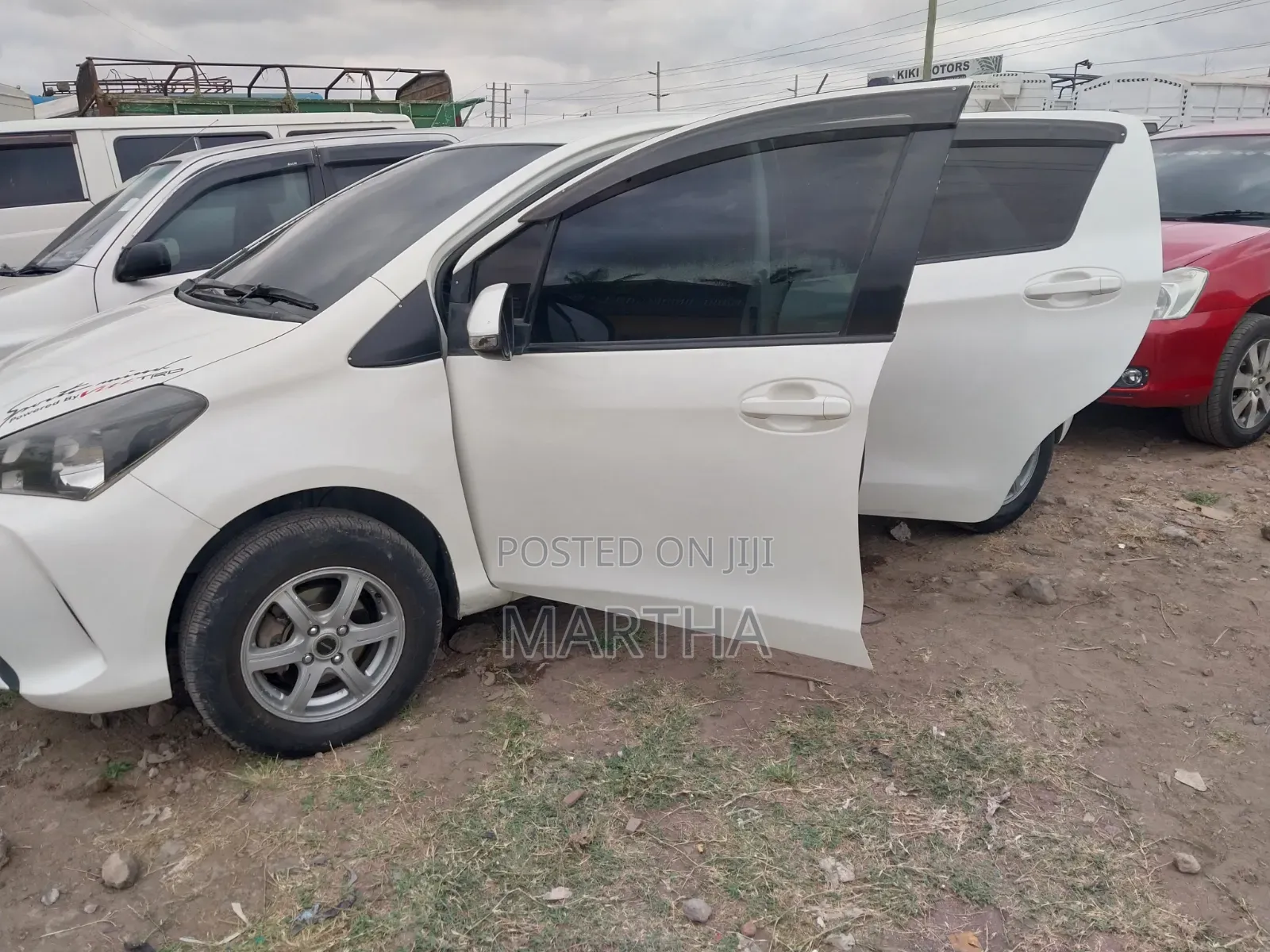 Toyota Vitz 2015 White