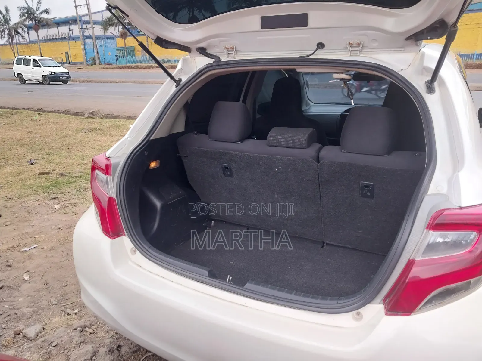 Toyota Vitz 2015 White
