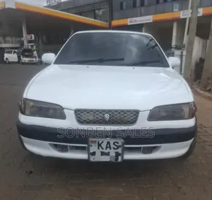 Toyota Corolla 2000 White