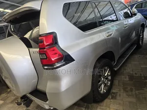 Toyota Land Cruiser Prado 2018 Silver