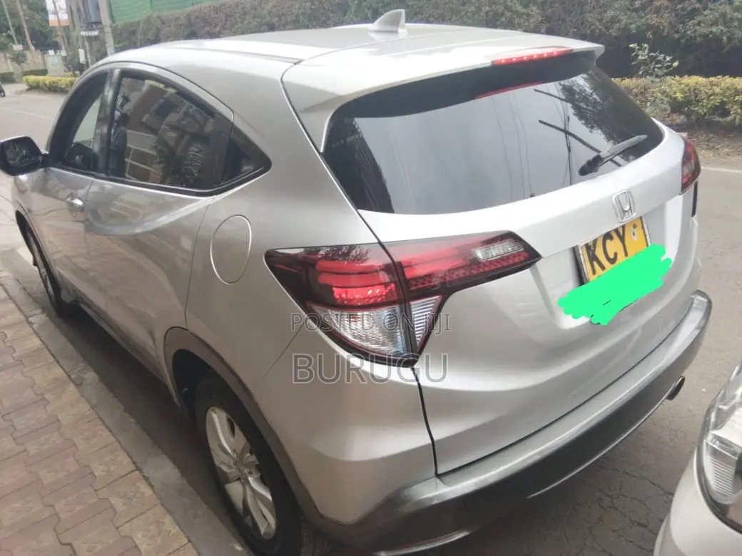 Honda Vezel 2014 Silver