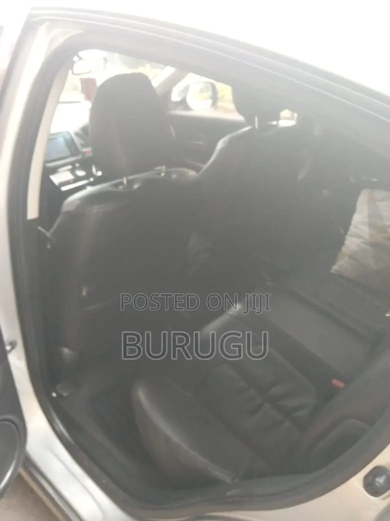 Honda Vezel 2014 Silver