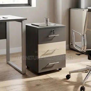Customised 1.6 Executive Desk With Side Extension