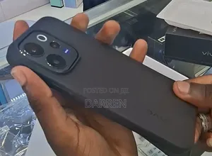 New Vivo V70 256 GB Black