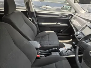 Toyota Corolla Fielder 2019 Silver