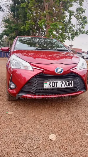 Toyota Vitz 2019 Red