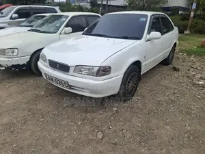 Toyota Corolla Automatic 1999 White