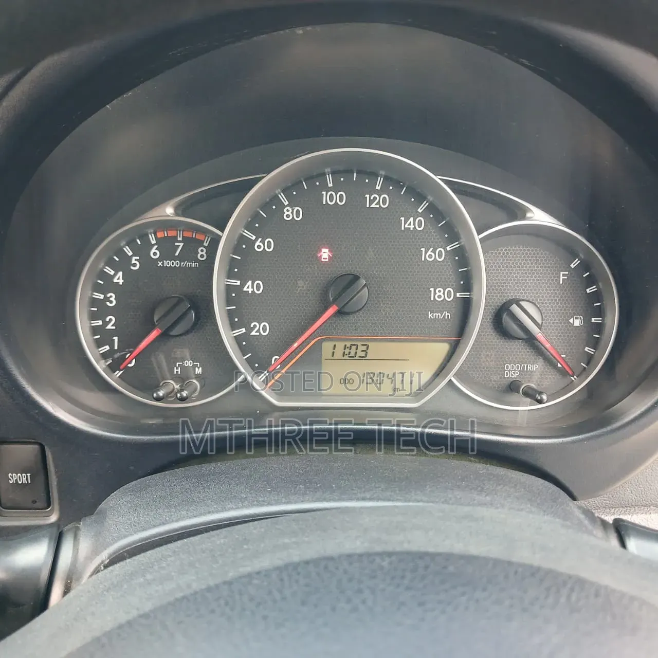 Toyota Ractis 1.5 FWD 2011 Silver