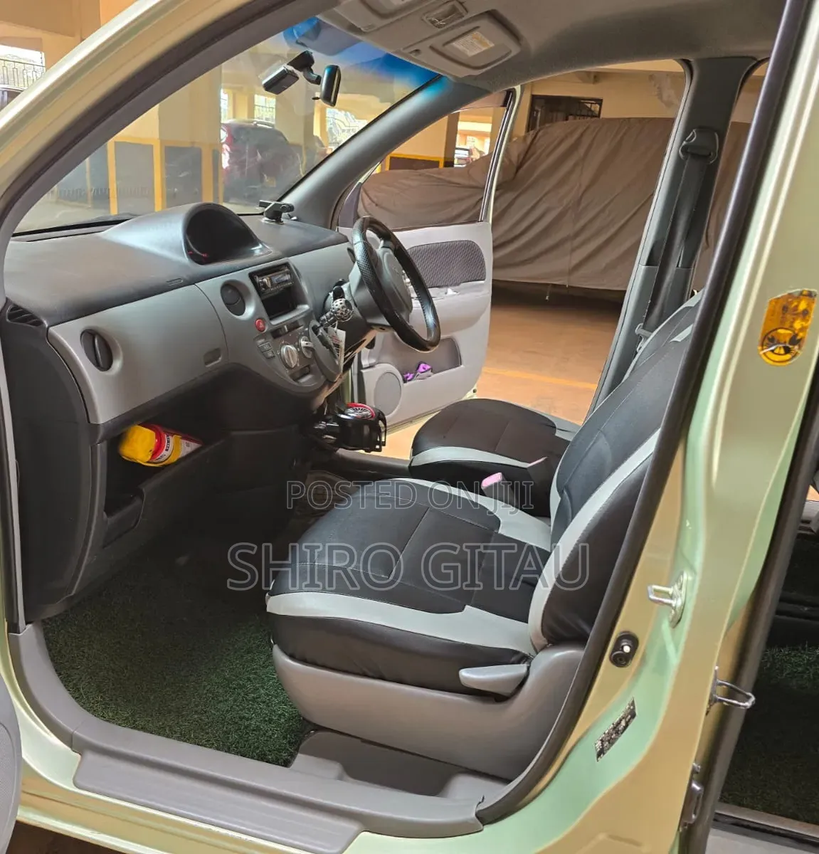 Toyota Sienta 2009 Green