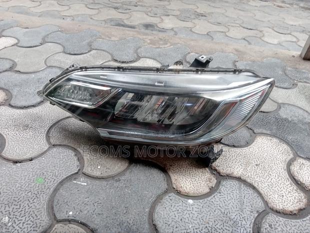 Honda Fit 2018 Headlight - thumbnail 2