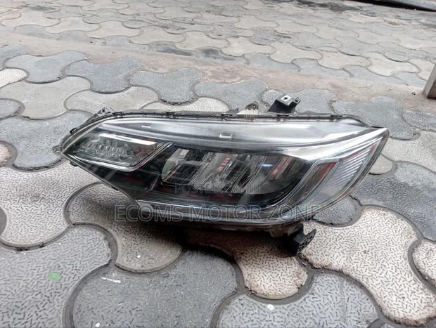 Honda Fit 2018 Headlight - thumbnail 3