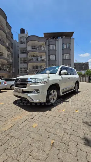 Toyota Land Cruiser 2008 White