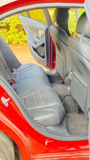 Mercedes-Benz C200 2020 Red