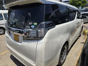 Toyota Vellfire 2018 White