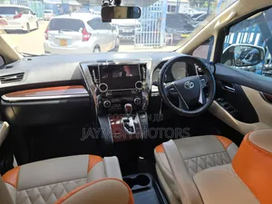 Toyota Vellfire 2018 White