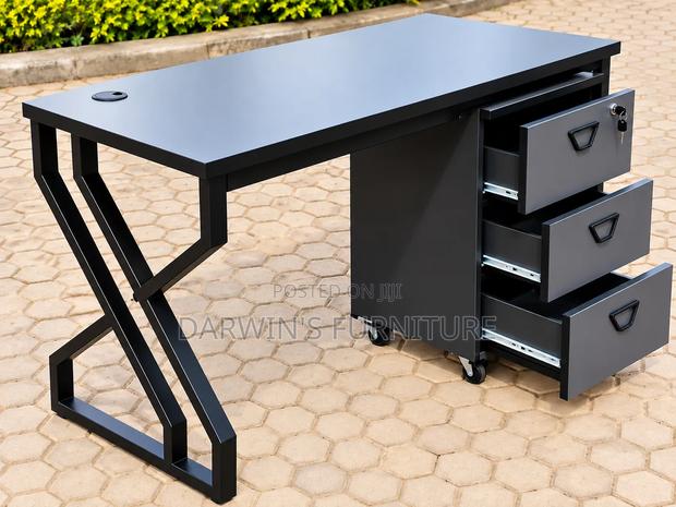 Black Modern Office Desk and Movable Pedestrial