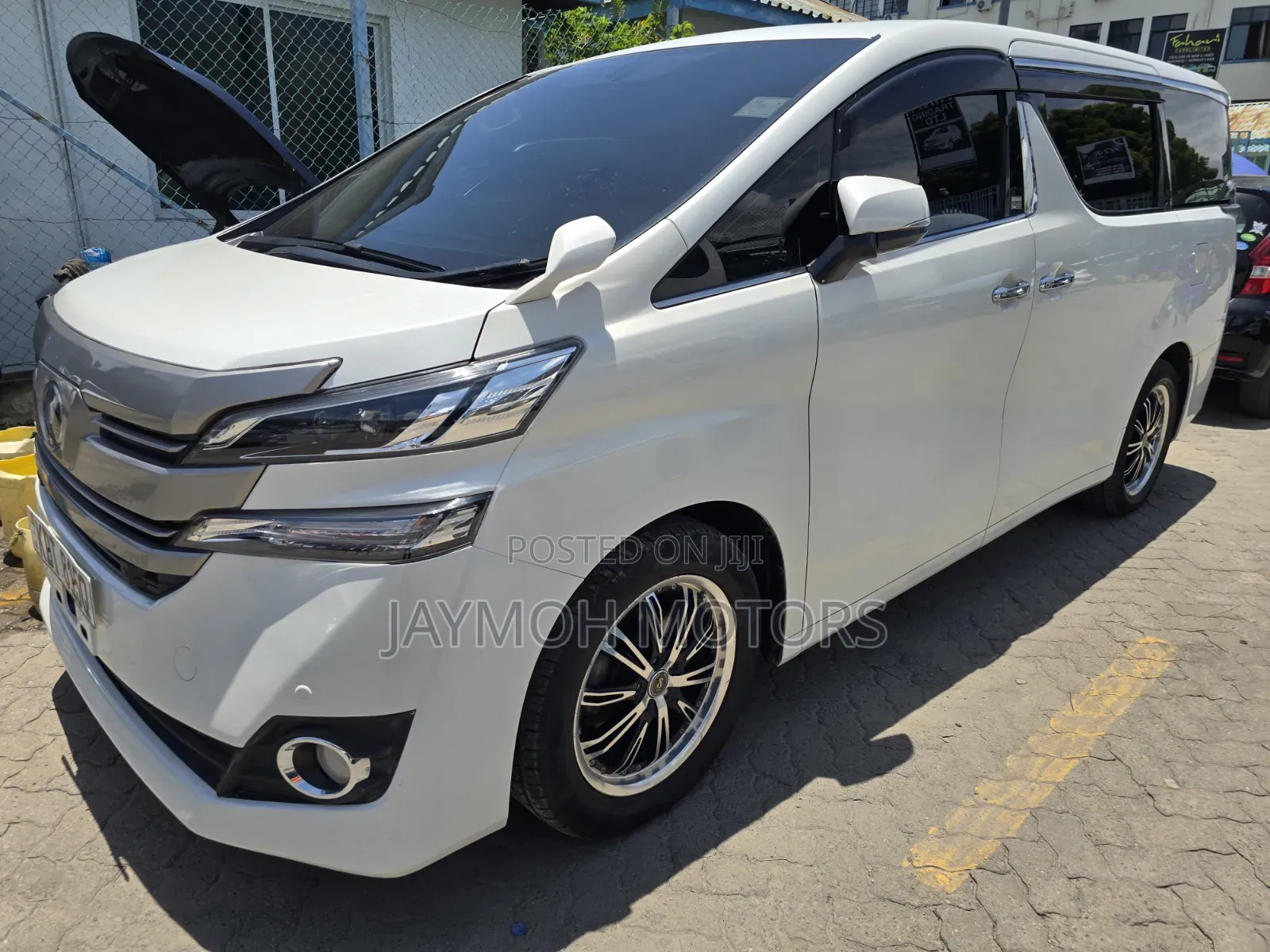 Toyota Vellfire 2018 White