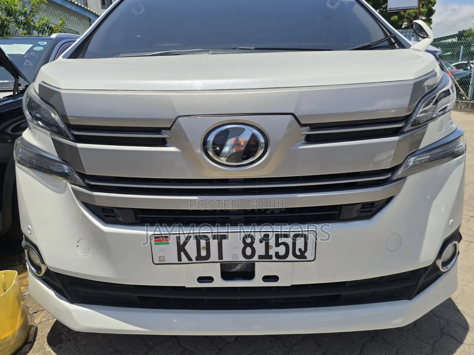 Toyota Vellfire 2018 White
