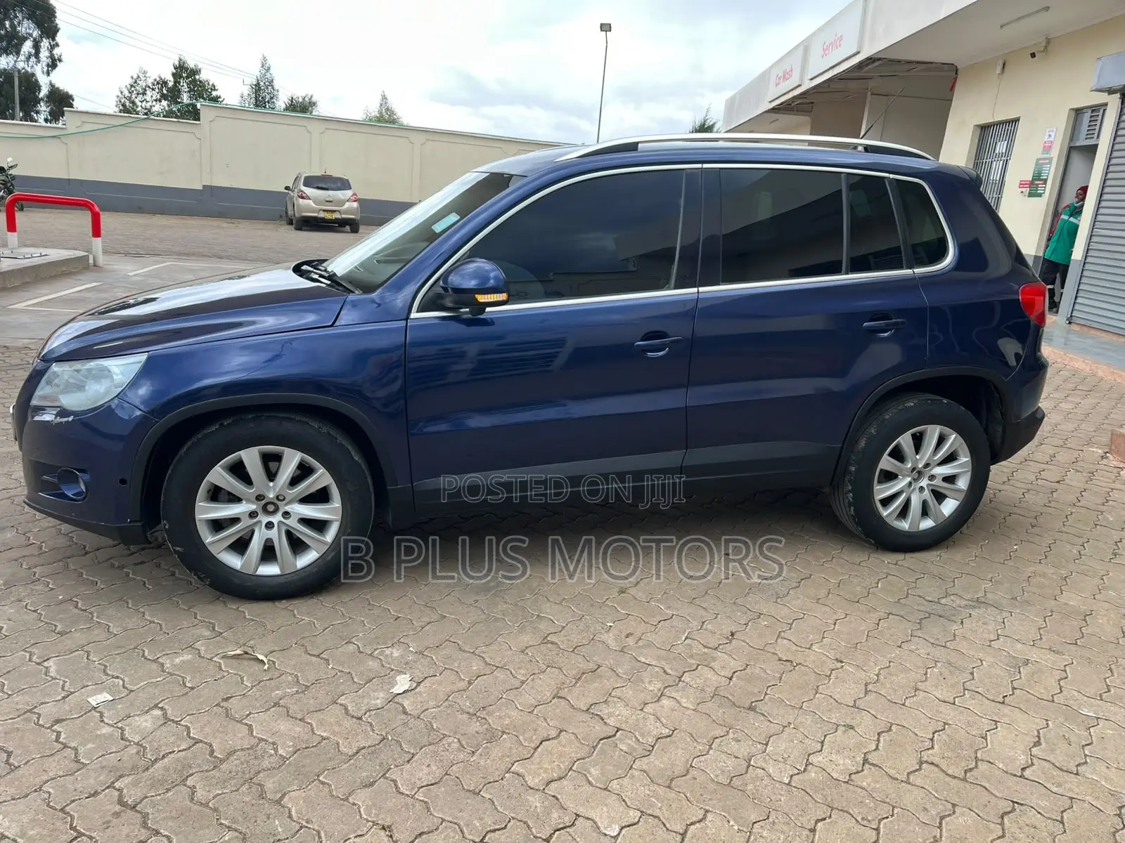 Volkswagen Tiguan 2011 Blue