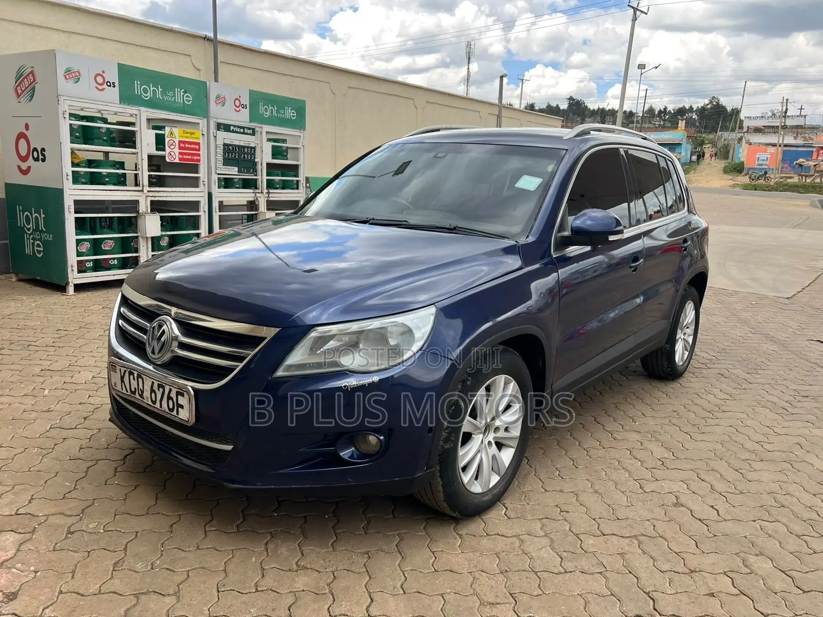 Volkswagen Tiguan 2011 Blue