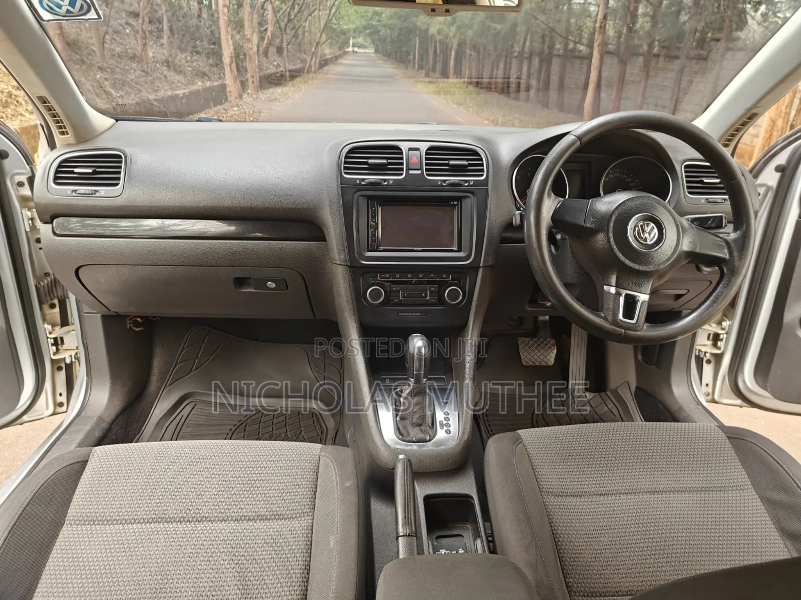 Volkswagen Golf 2011 Silver