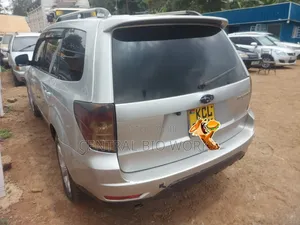 Subaru Forester 2010 Silver
