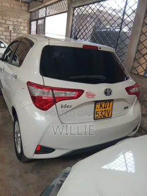 Toyota Vitz 2017 White