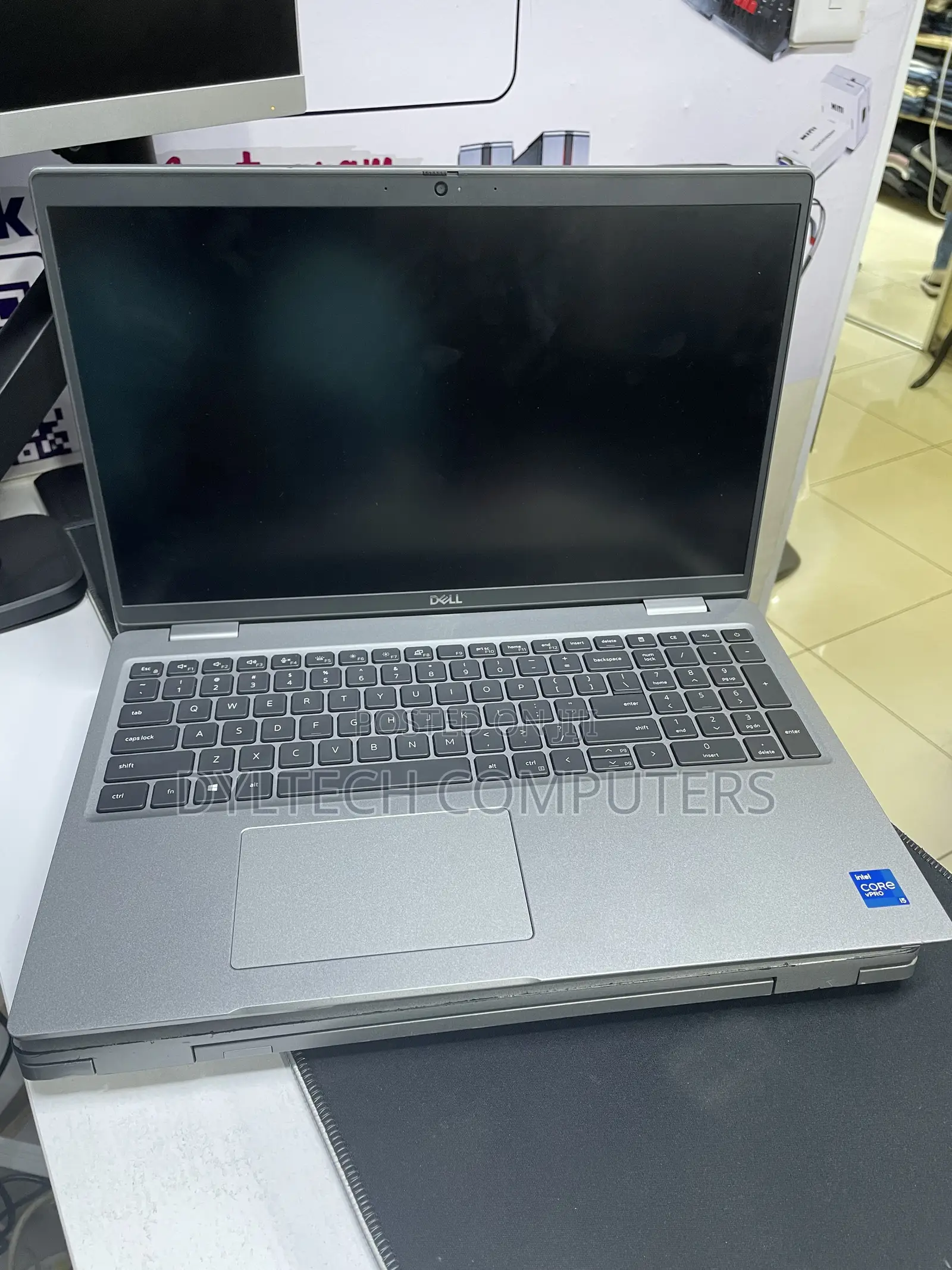 Laptop Dell Latitude 5520 8GB Intel Core i5 SSD 256GB