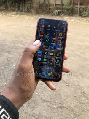Apple iPhone 11 128 GB Red