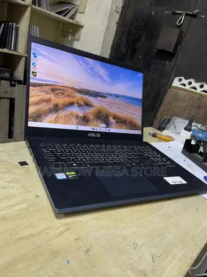 Laptop Asus Vivobook 14 8GB Intel Core i7 SSD 256GB