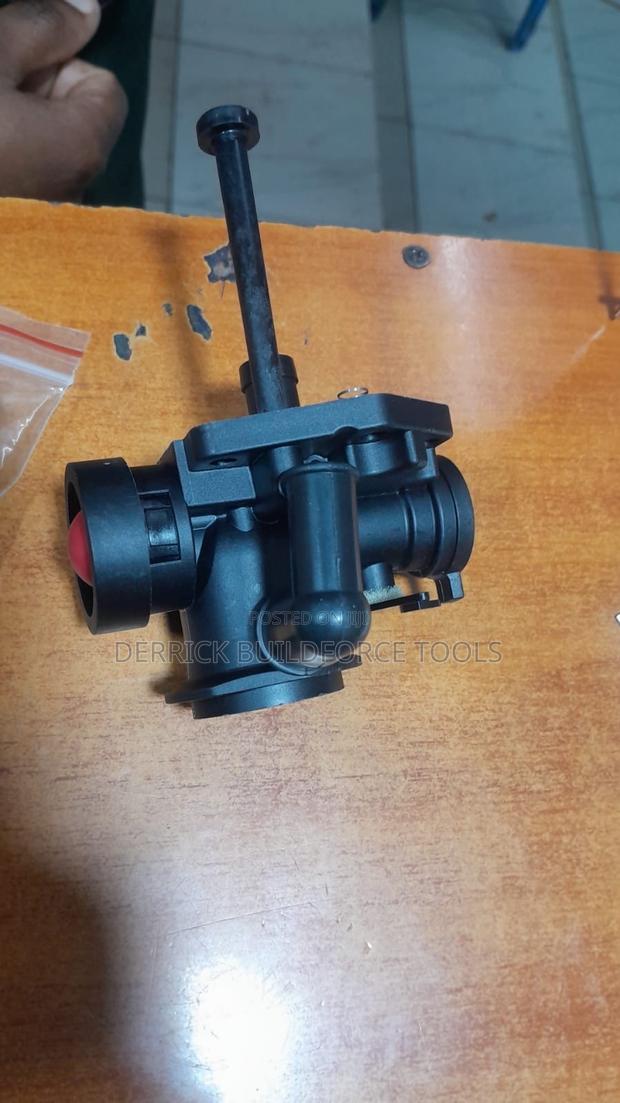 Lawn Mower Carburetor - thumbnail 2