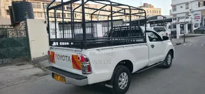 Toyota Hilux 2011 White
