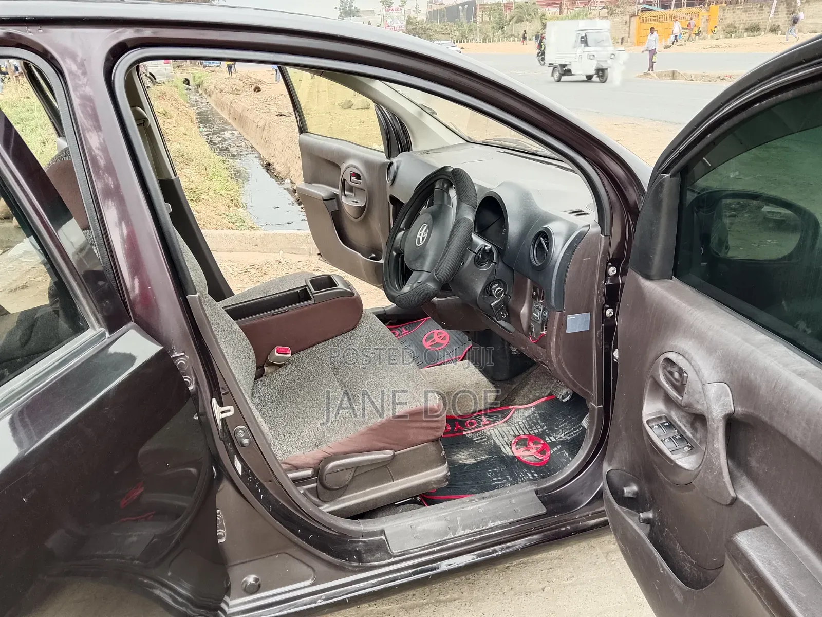 Toyota Passo 2013 Brown