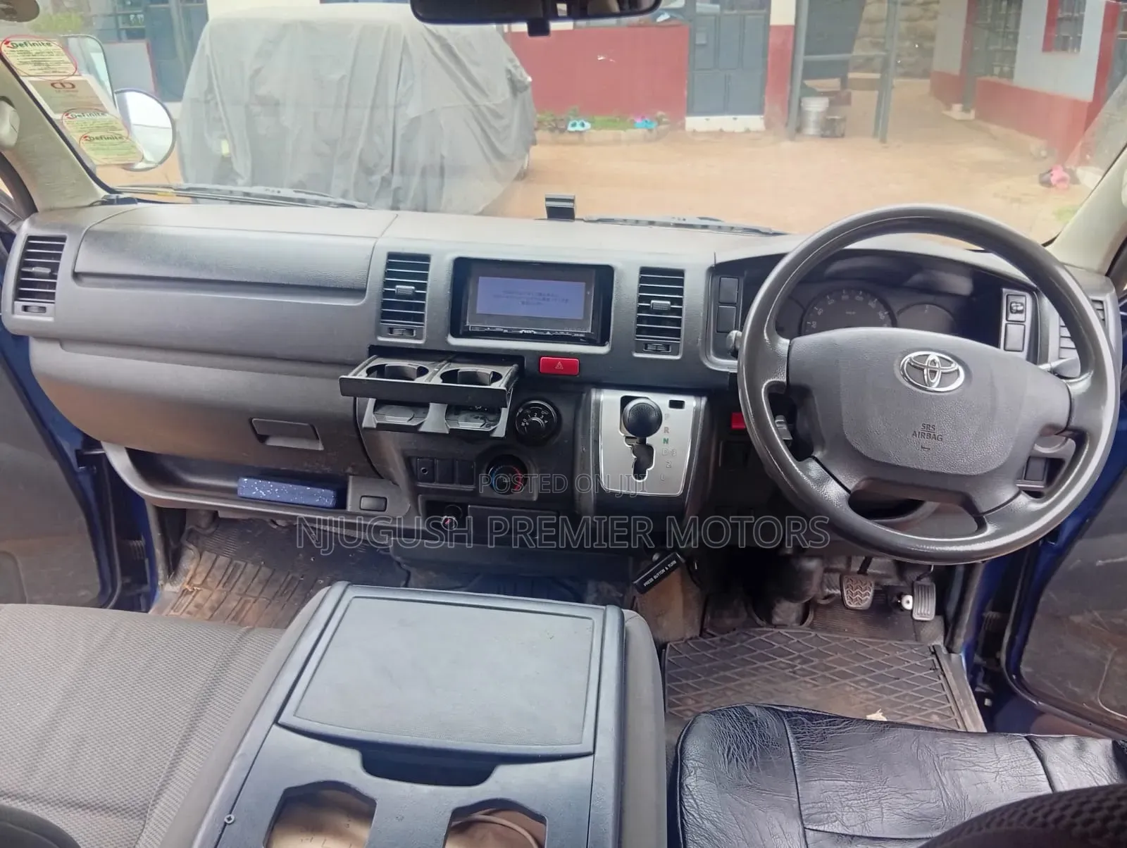 Toyota HiAce 2015 Blue