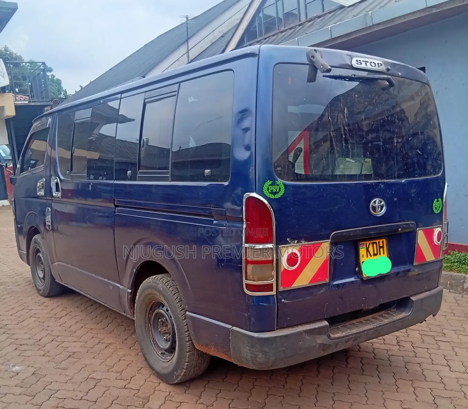 Toyota HiAce 2015 Blue