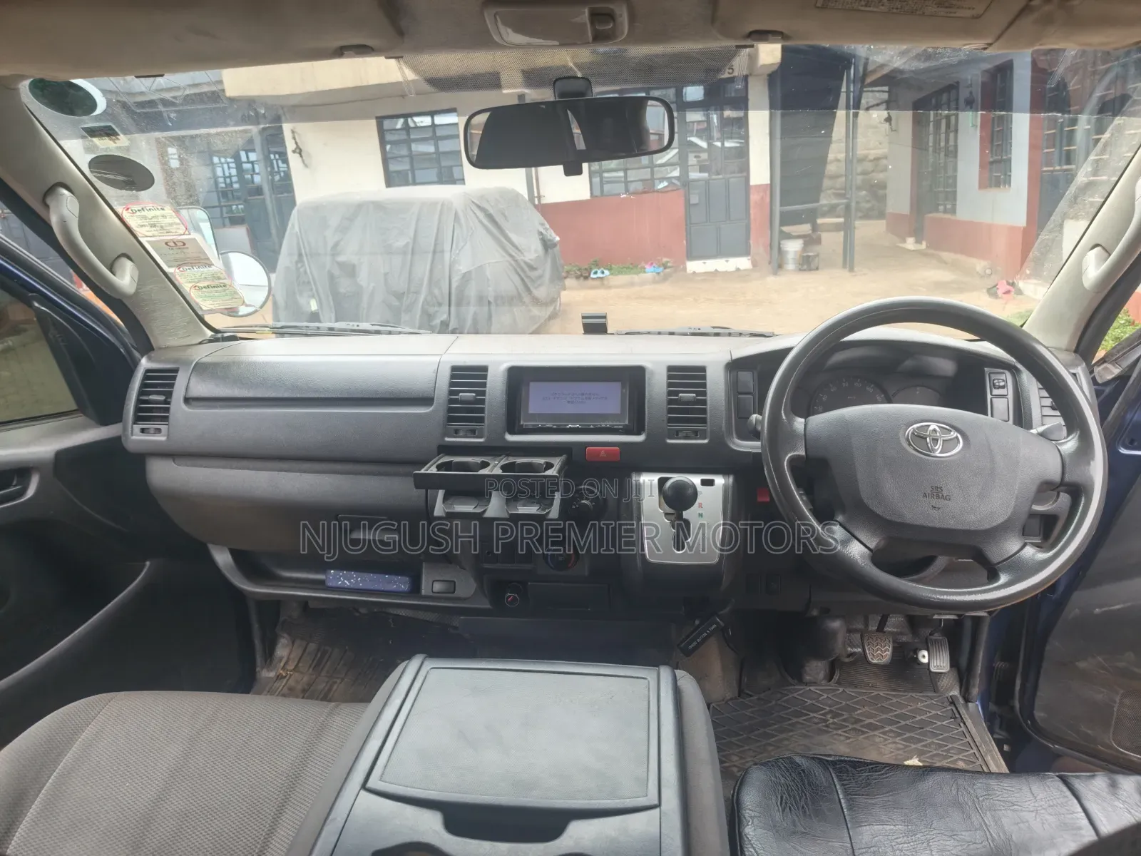 Toyota HiAce 2015 Blue