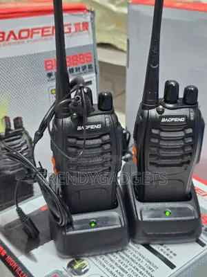 Baofeng BF-888S Walkie Talkie Pair With Desktop Chargers