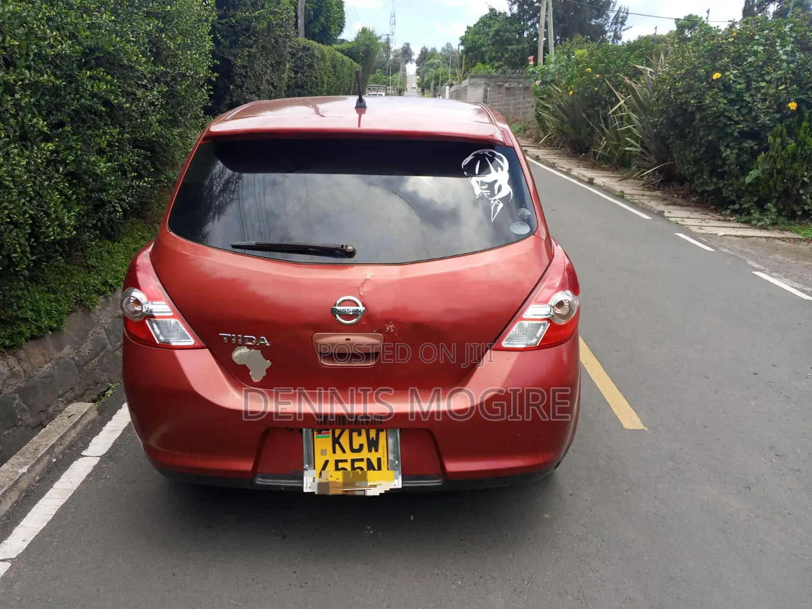 Nissan Tiida 2012 Maroon