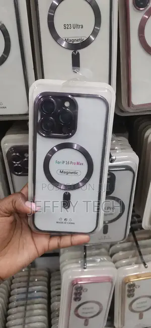 Clear Case Camera MagSafe Ring With the Apple iPhone 16 Pro Max