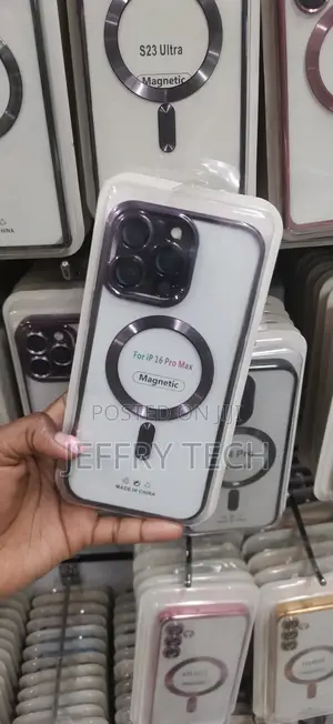 Clear Case Camera MagSafe Ring With the Apple iPhone 16 Pro Max