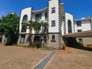 Spacious 3-BEDROOM Apartment + DSQ To Let In Kilimani Off Dennis Pritt
