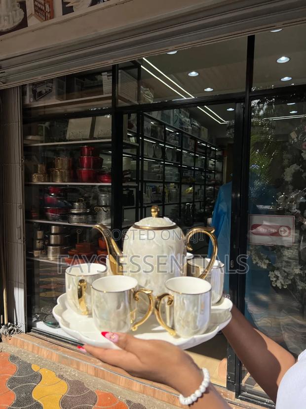 Tea Set With Cups and Kettles - main view