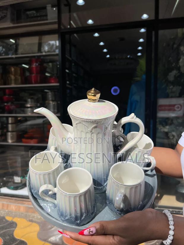 Tea Set With Cups and Kettles - thumbnail 3